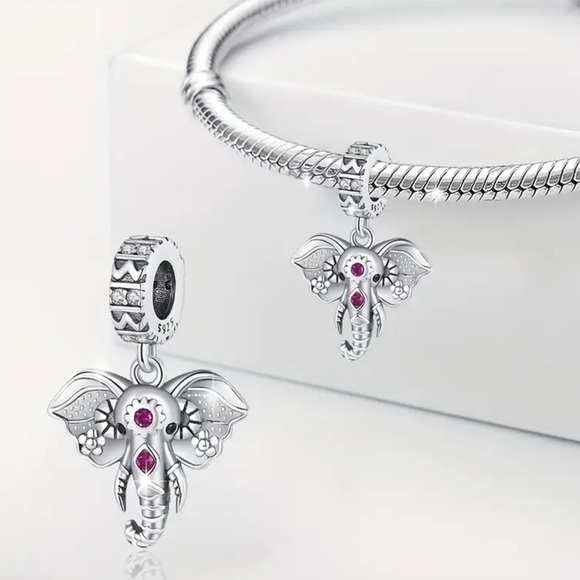 Women’s 925 Sterling Silver Elephant Charm/Pendant with Sparkling Zirconia - NWT - Picture 3 of 7